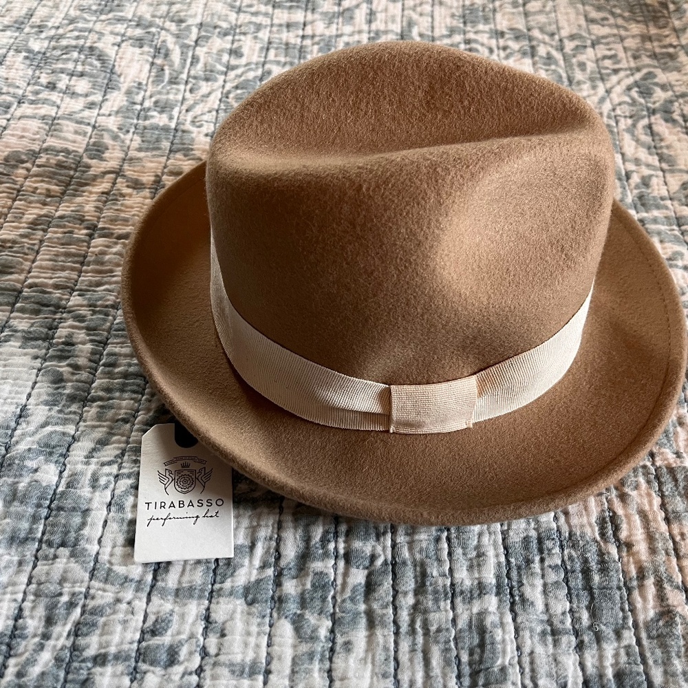 Tan fedora